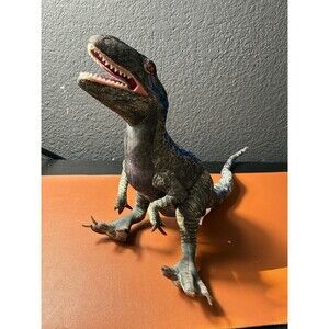 Jurassic World Universal Studios Velociraptor Blue Plush Stuffed Animal 3+
